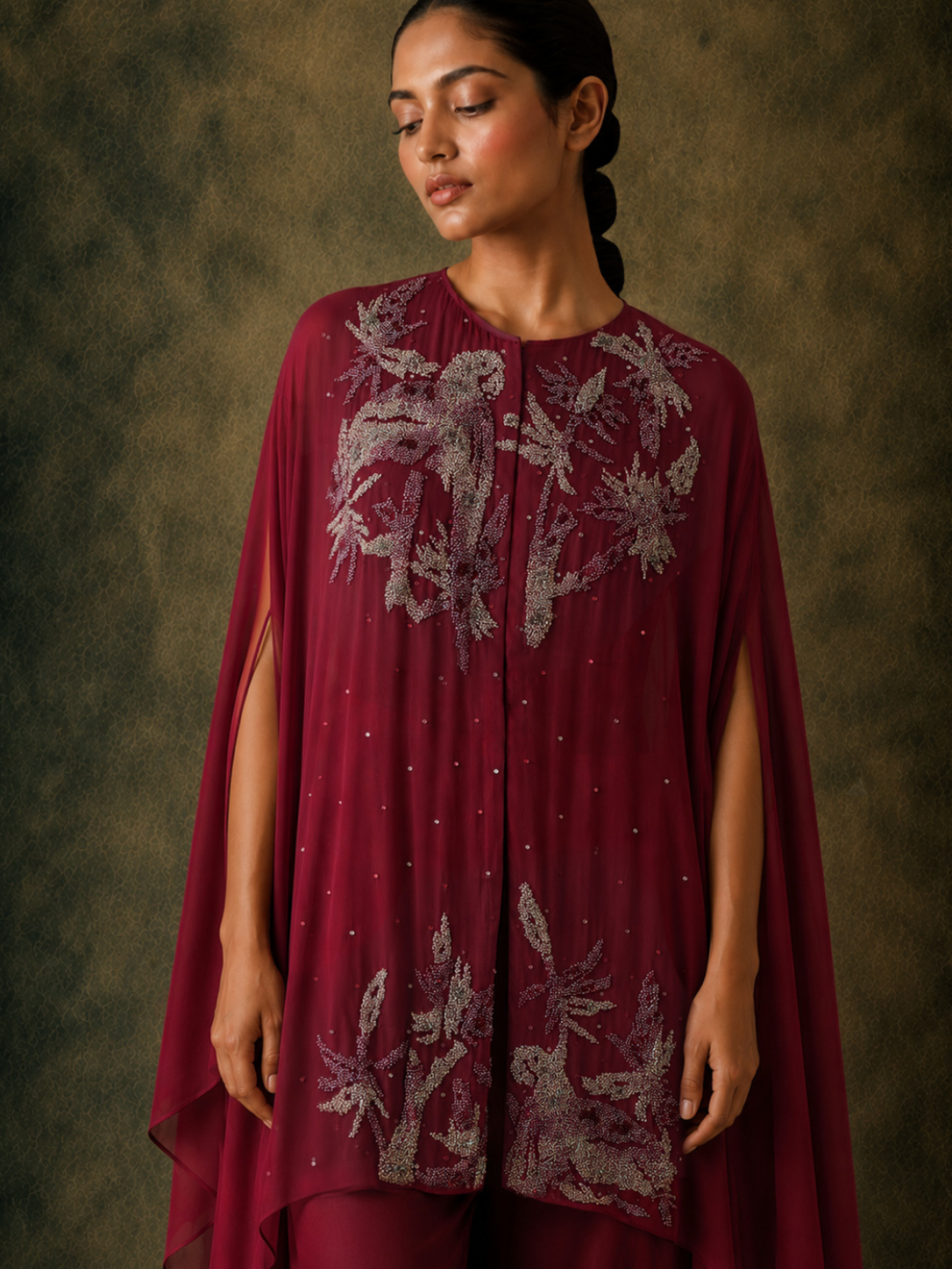 The Murmur Cape Set